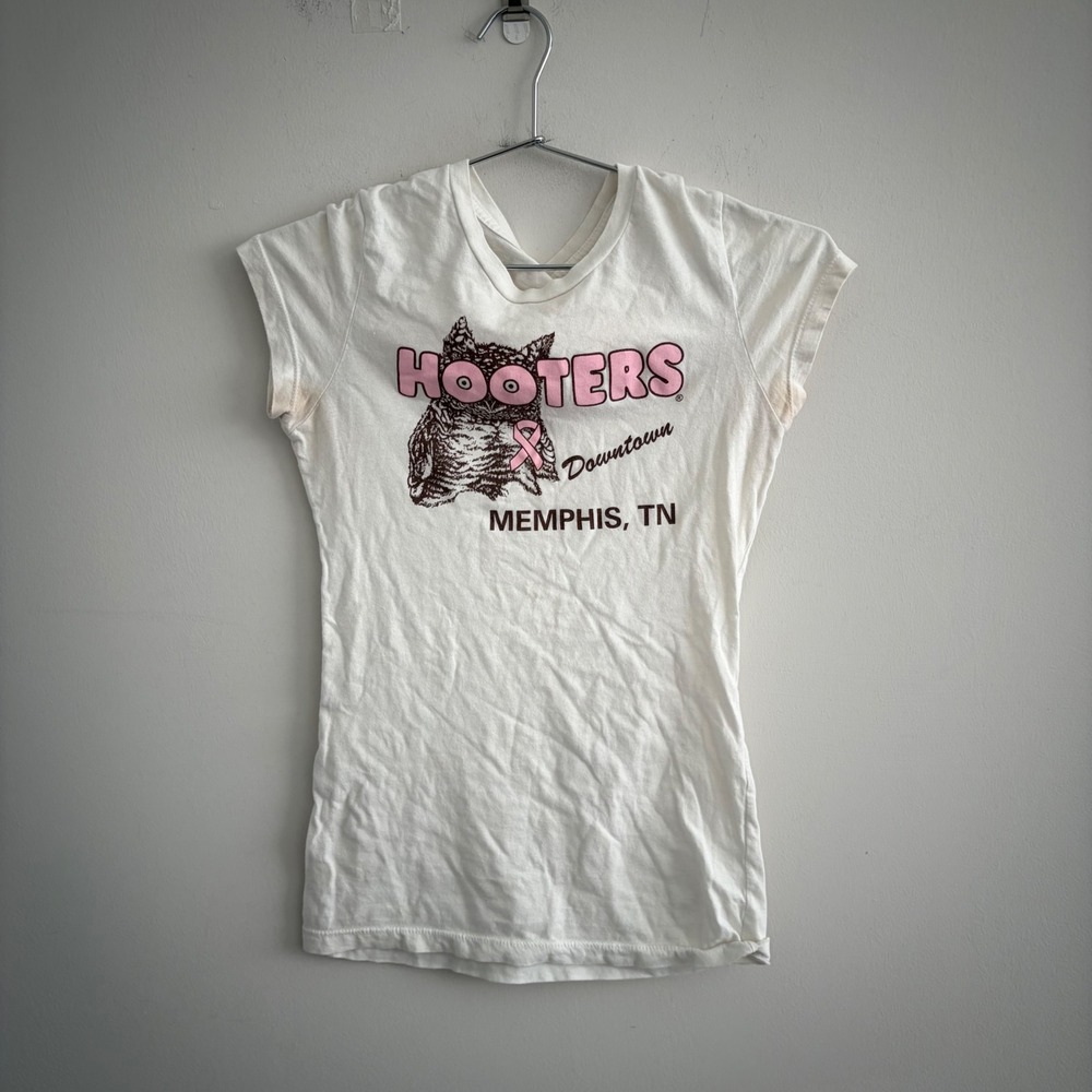 Hooters Memphis TN Save The Hooters Pink Ribbon Breast Cancer Awareness T-Shirt
